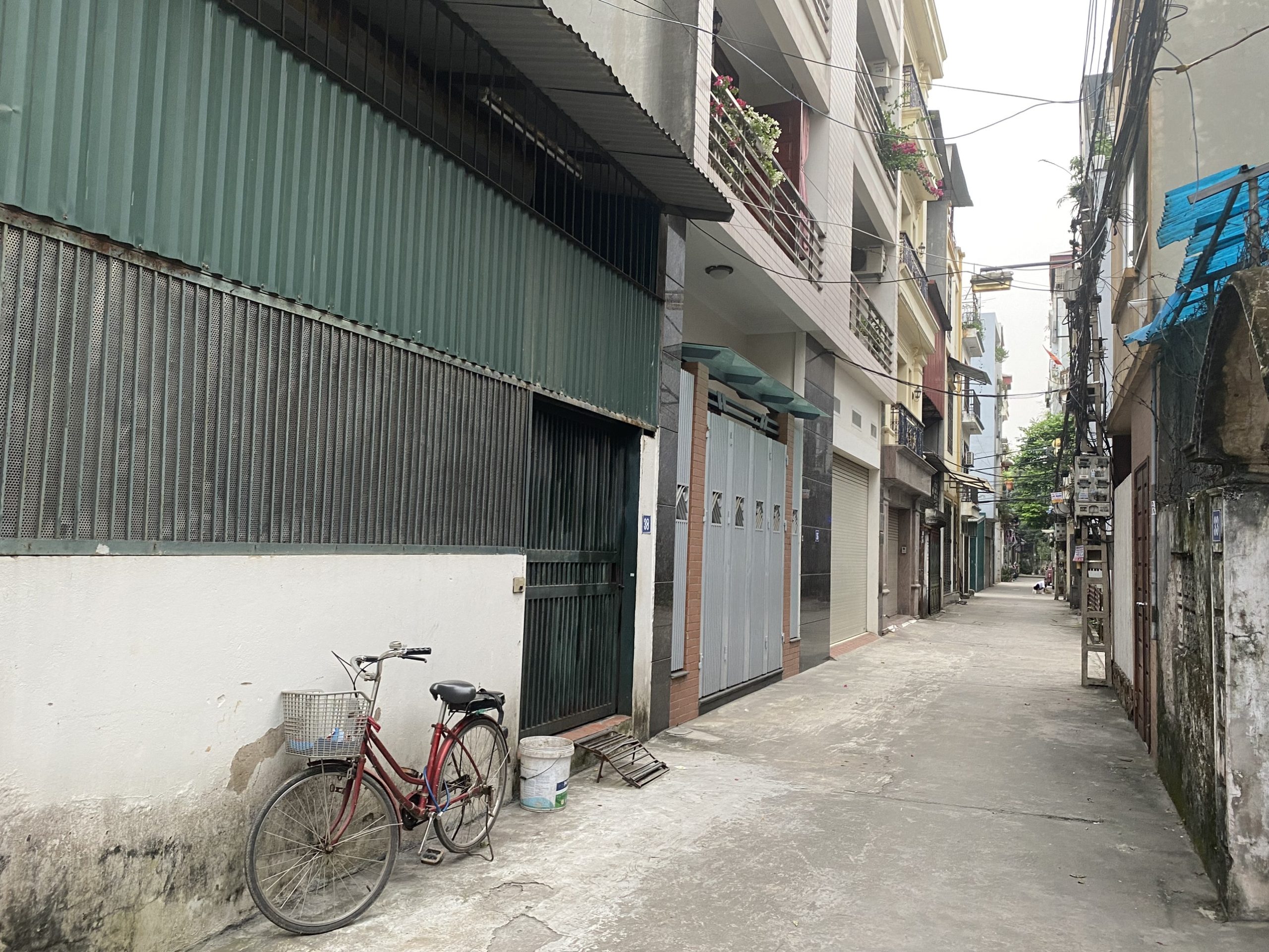 Chính chủ bán đất tặng kèm nhà cấp 4 tại 40 ngách 157/16 đường Đức Giang, Long Biên