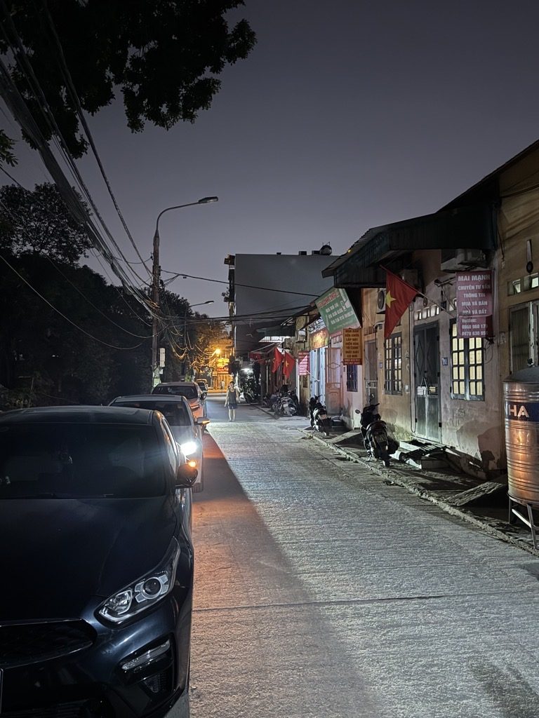 QUÁ HIẾM &#8211; HỒ TÙNG MẬU &#8211; LÔ GÓC &#8211; NGÕ THÔNG &#8211; Ô TÔ TRÁNH &#8211; HIẾM &#8211; NÓI KHÔNG VỚI QUY HOẠCH &#8211; CHỈ 9 TỶ