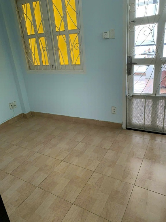 SHARE NGUYÊN TẦNG 2PN 1WC TRONG NHÀ MỚI NGUYÊN CĂN