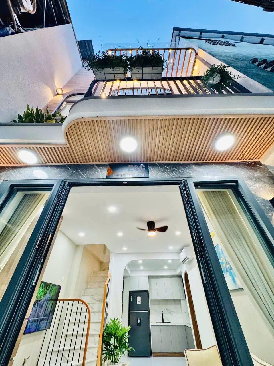 –Bán nhà MT Dân Tộc, p. Tân Thành, q. Tân Phú; (32m2) 3 tầng – 5,6 tỷ