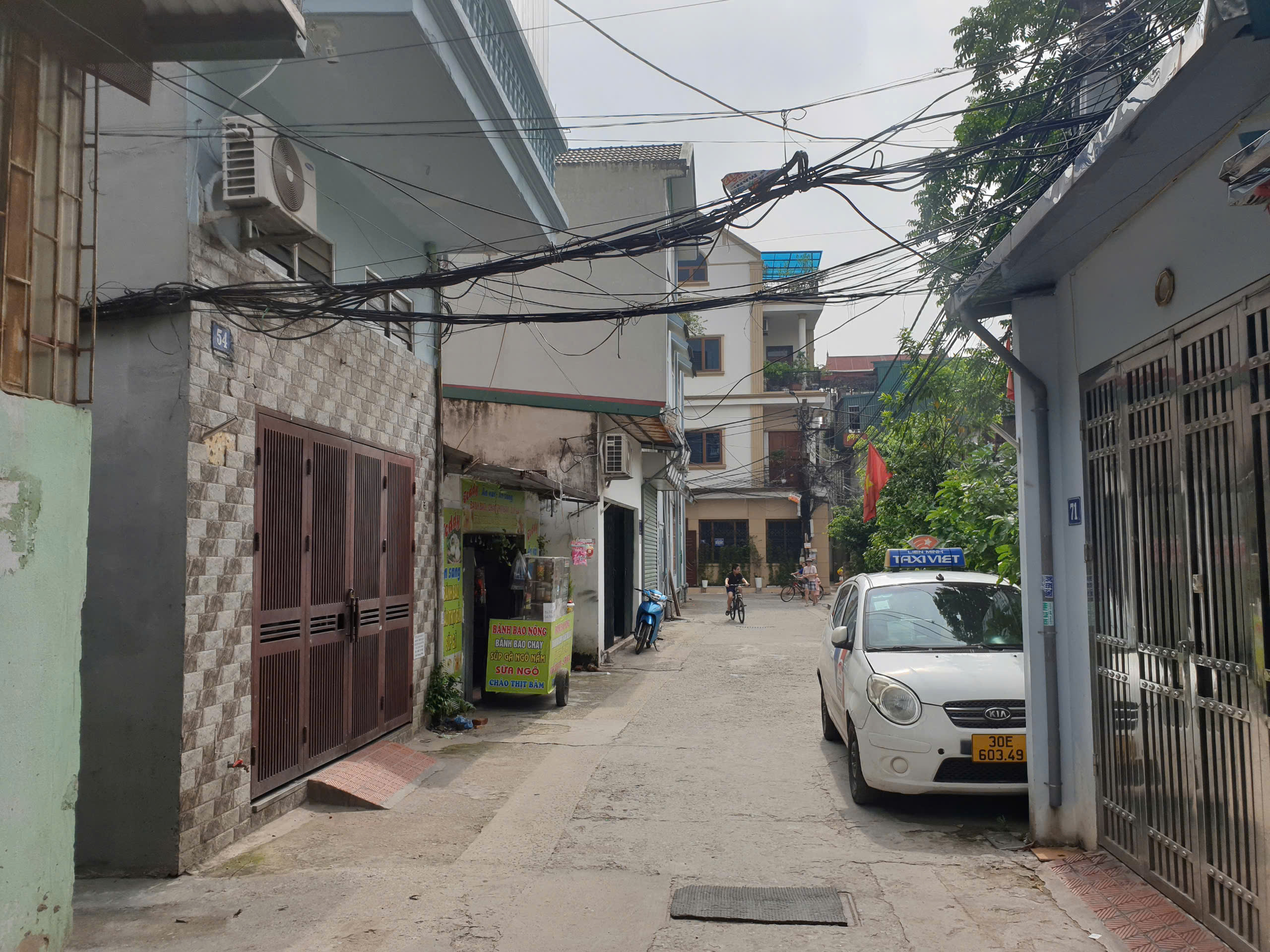 Cho thuê nhà ngõ ô tô tránh làm Kho, Phố Tựu Liệt 3.5 tầng, 2 ngủ, 35m2, 7.5 triệu