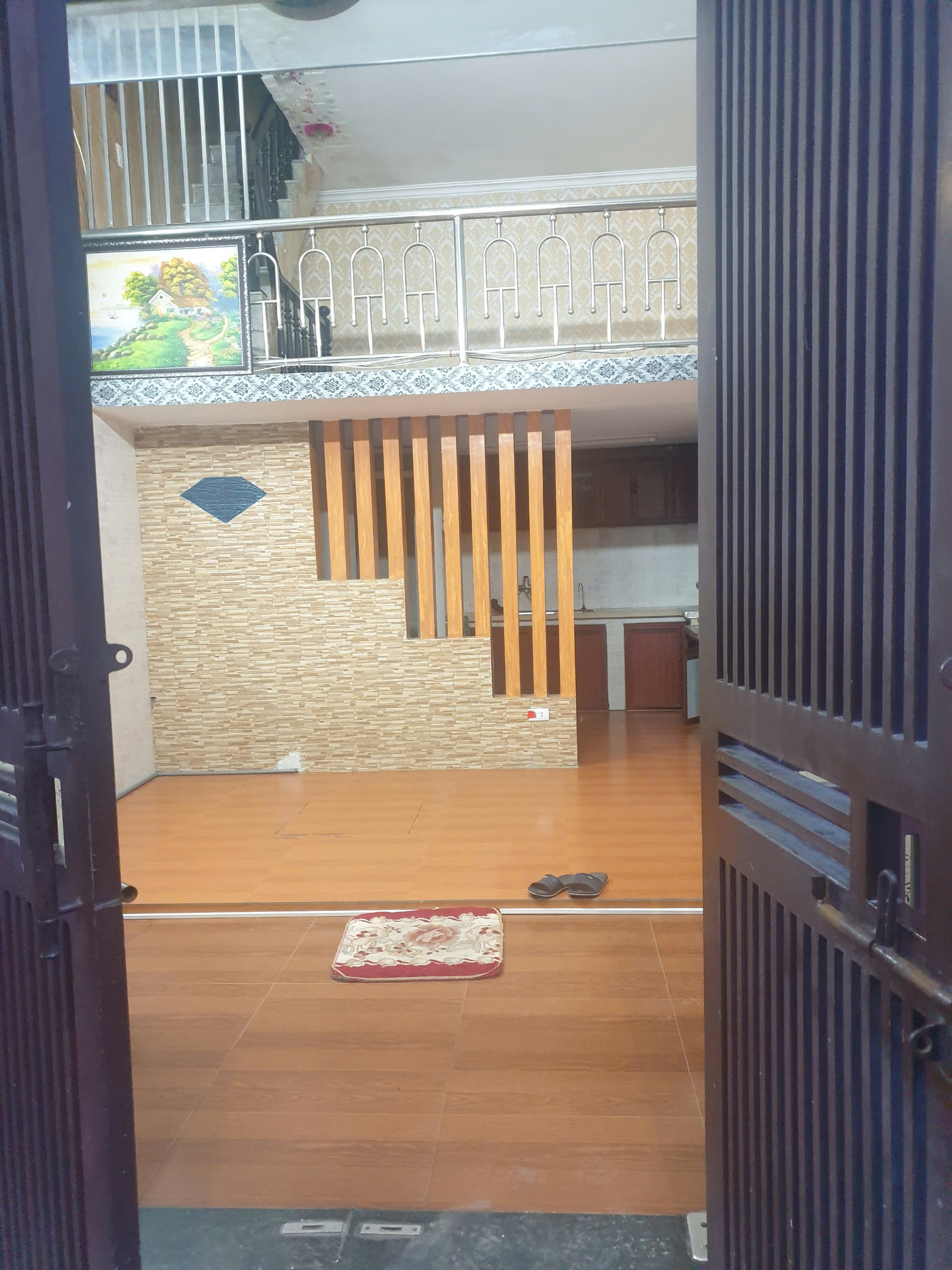 Cho thuê nhà ngõ ô tô tránh làm Kho, Phố Tựu Liệt 3.5 tầng, 2 ngủ, 35m2, 7.5 triệu