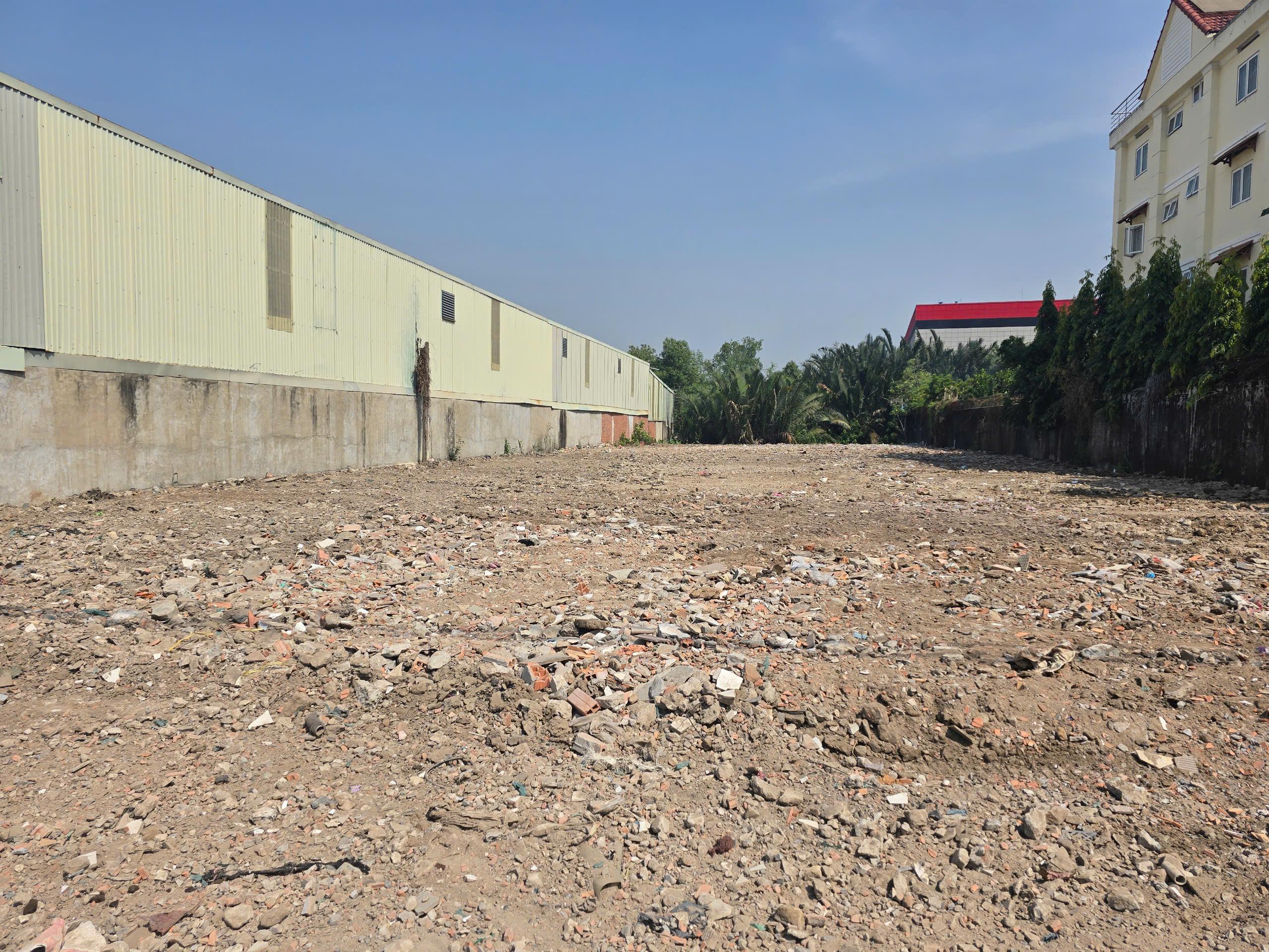 Bán đất diện tích lớn 1968 m2 tại đường Bưng Ông Thoàn, P Tăng Nhơn Phú B, Quận 9, TP HCM