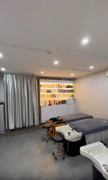 CHÍNH CHỦ CẦN SANG MẶT BẰNG SALON + SPA Địa chỉ: Đường 36, Phường Linh Đông, Thủ Đức, TP HCM