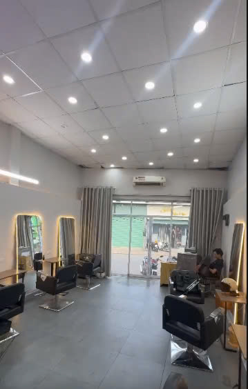 CHÍNH CHỦ CẦN SANG MẶT BẰNG SALON + SPA Địa chỉ: Đường 36, Phường Linh Đông, Thủ Đức, TP HCM