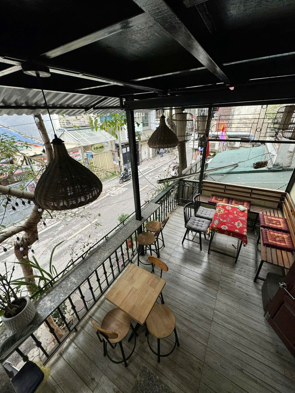 SANG NHƯỢNG QUÁN CAFE VÀ CHO THUÊ MẶT BẰNG 2 TẦNG TẠI PHỐ KIM MÃ THƯỢNG, CỐNG VỊ, BA ĐÌNH, HÀ NỘI