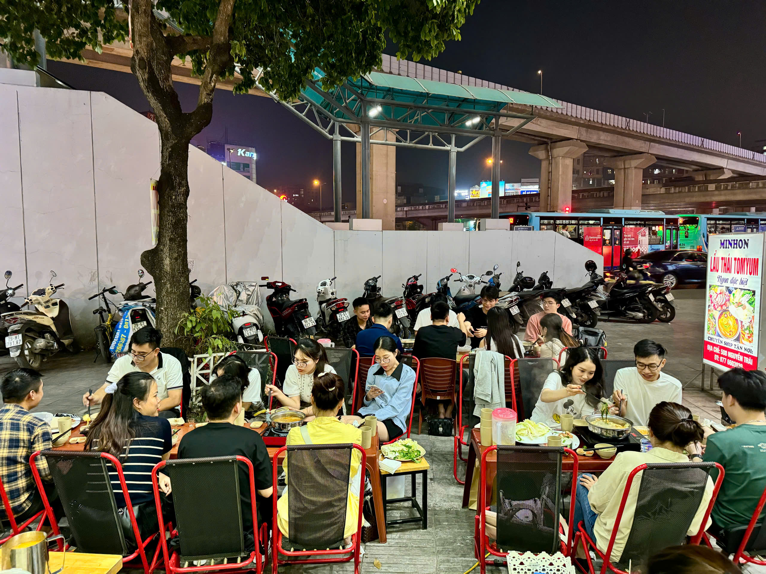 CHÍNH CHỦ CẦN SANG QUÁN LẨU THÁI TOMYUM Địa chỉ: 508 Đường Nguyễn Trãi. Thanh Xuân Trung, Thanh Xuân