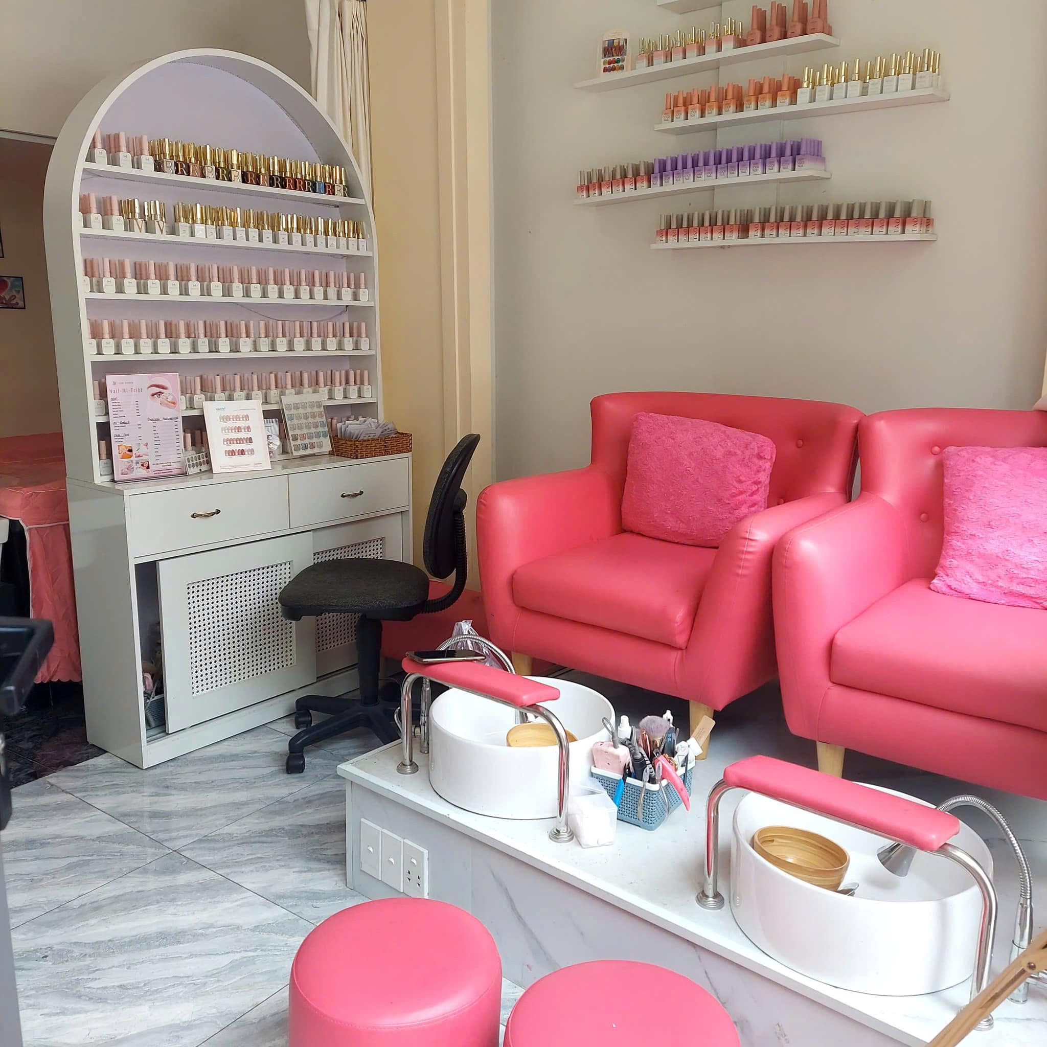 CHÍNH CHỦ CẦN SANG NHƯỢNG TIỆM NAIL Địa chỉ: 70/11 bùi đình tuý, phường 12, quận Bình Thạnh, TP HCM