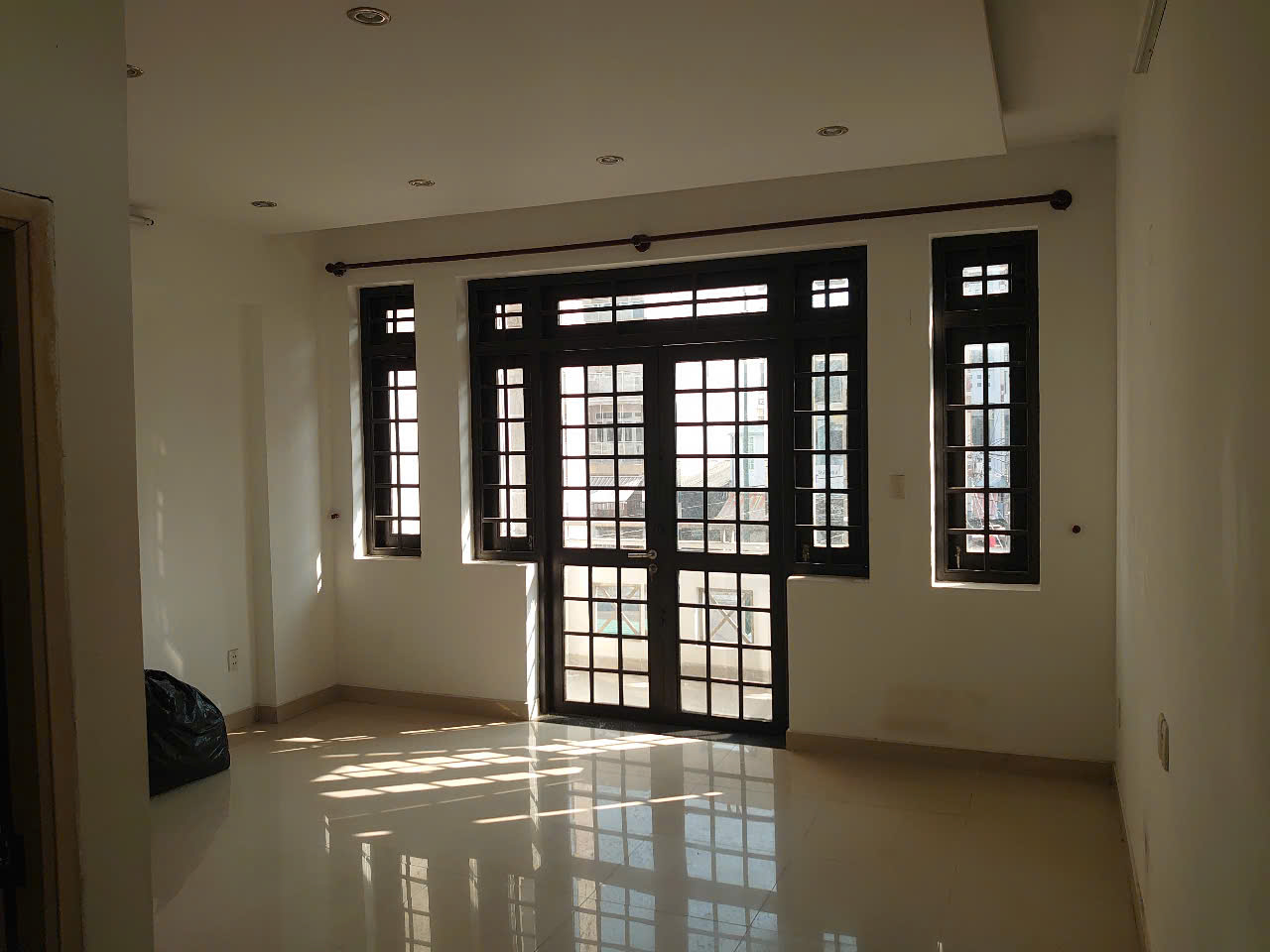 Chính chủ cho thuê nhà nguyên căn mặt tiền đường Dương Quảng Hàm