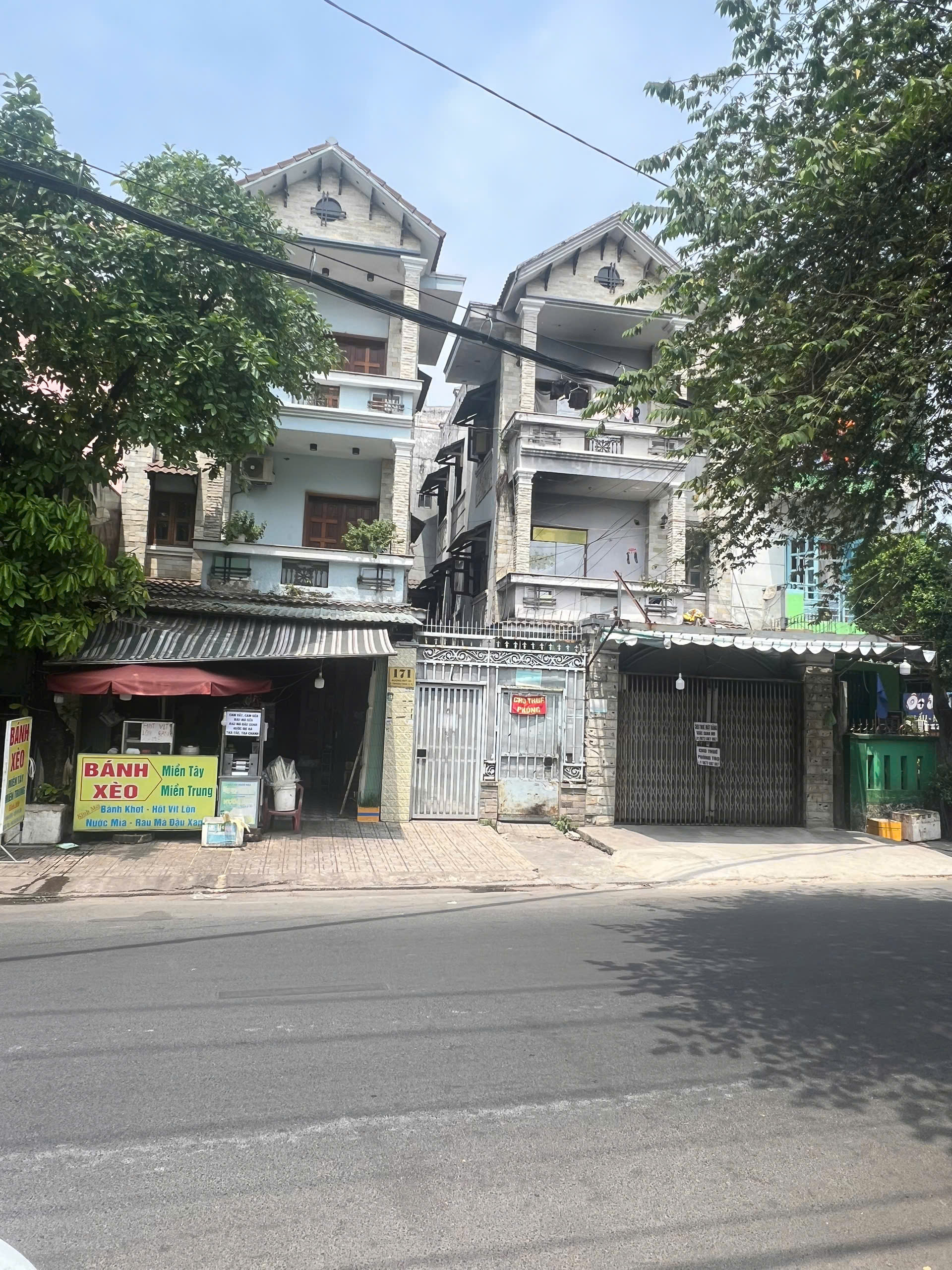 Bán nhà mặt tiền 3 tầng 6,4x20m giá 14,5 tỷ Đường Đông Hưng Thuận 42