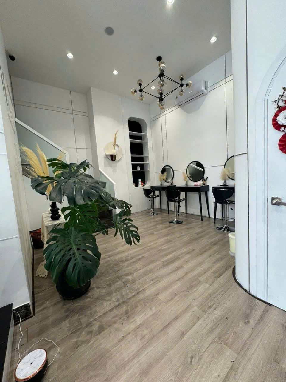 SANG MẶT BẰNG TRỐNG- CƠ HỘI CHO AI TÌM VỊ TRÍ KINH DOANH ĐẸP