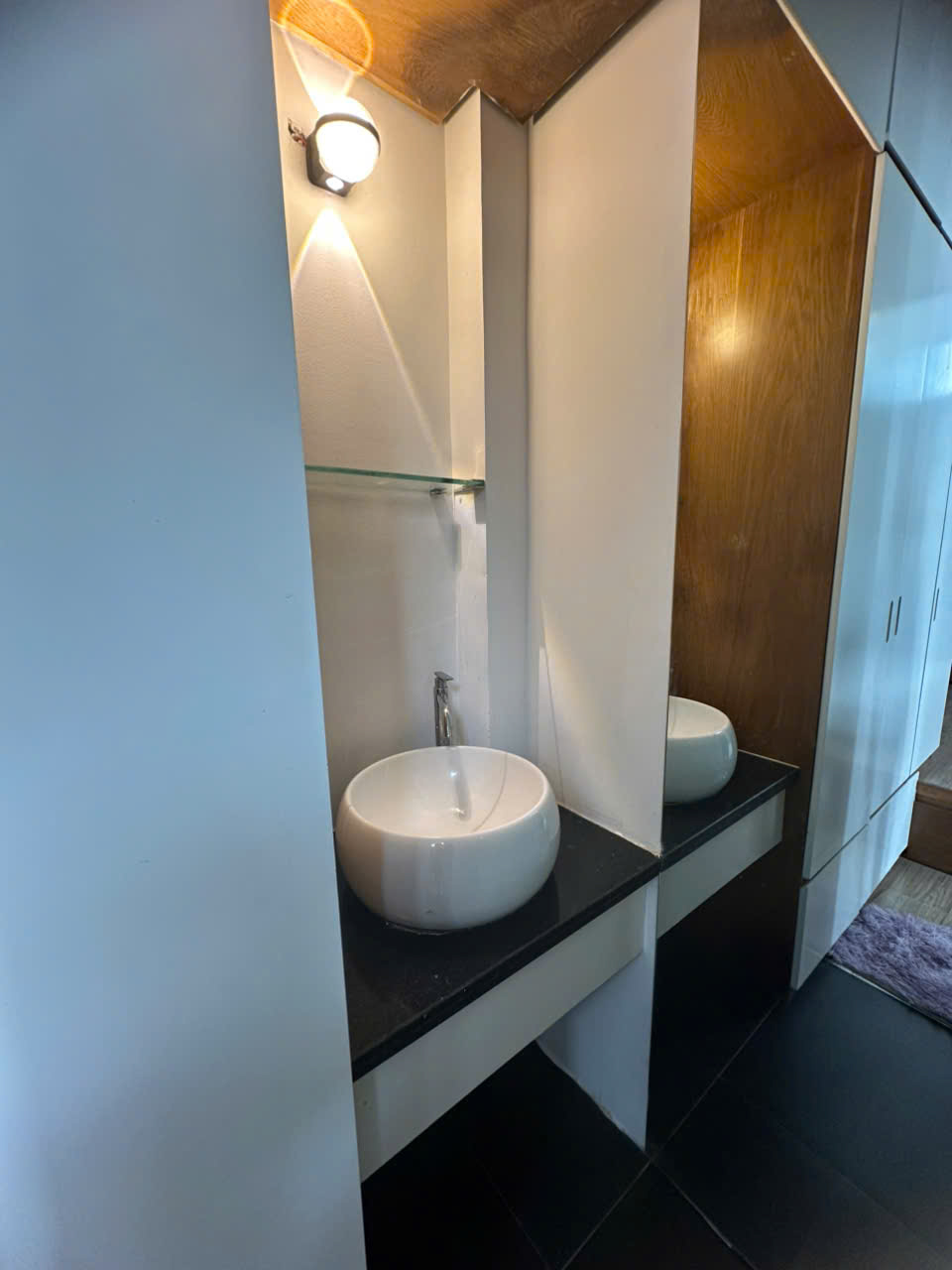 Chính chủ cần bán nhà nguyên căn 4 tầng hẻm 1 sẹt tại Cầm Bá Thước, F7, Phú Nhuận