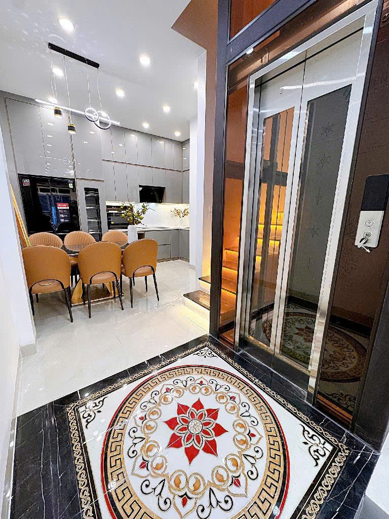 Vạn Phúc Him Lam, 45 tầng thang máy hiện đại, gara ô tô 7 chỗ, KD. Giá 10 tỷ