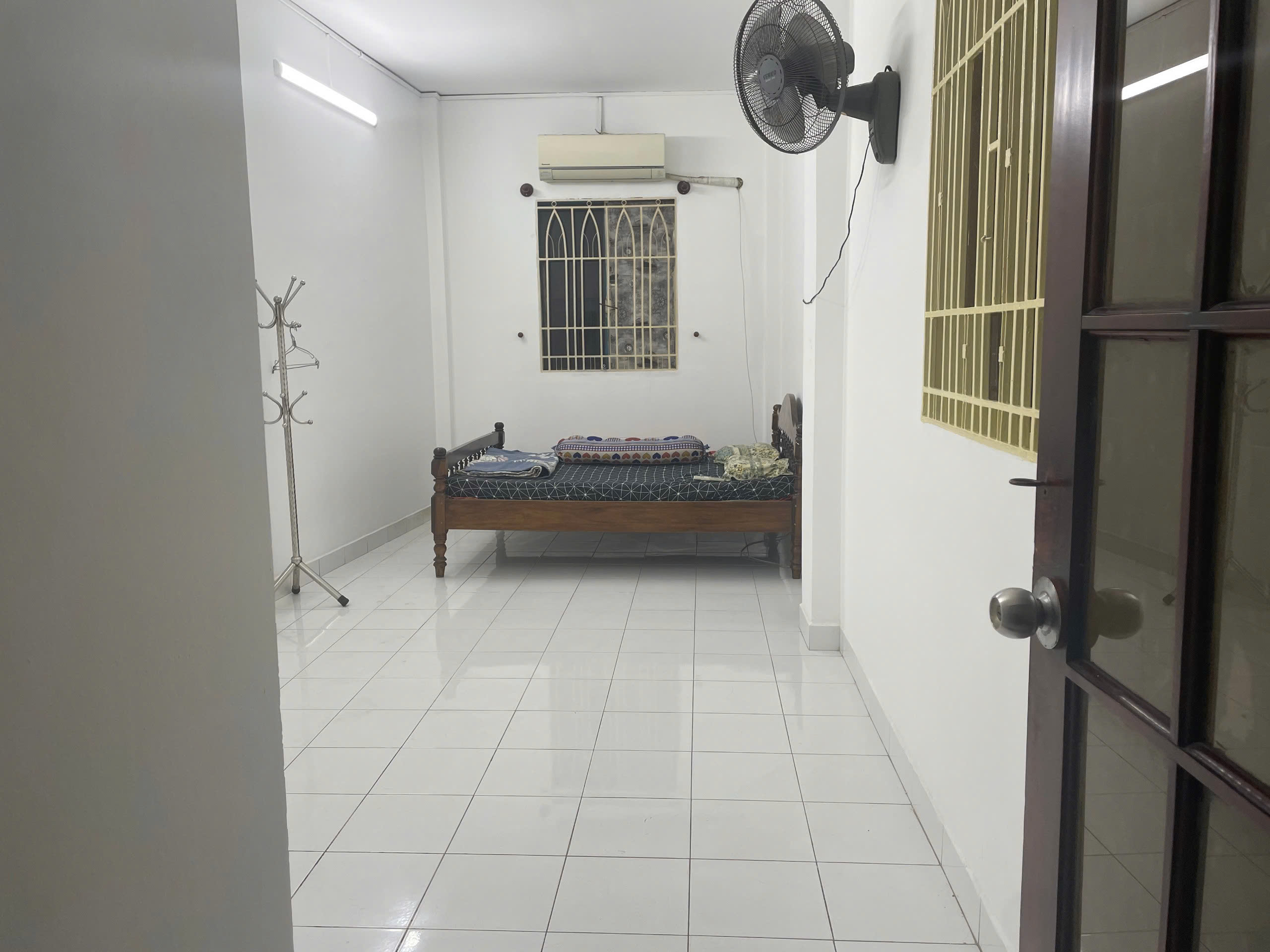 PHÒNG CHO THUÊ TRUNG TÂM QUẬN 1 – FULL NỘI THẤT, SÁT BÙI VIỆN