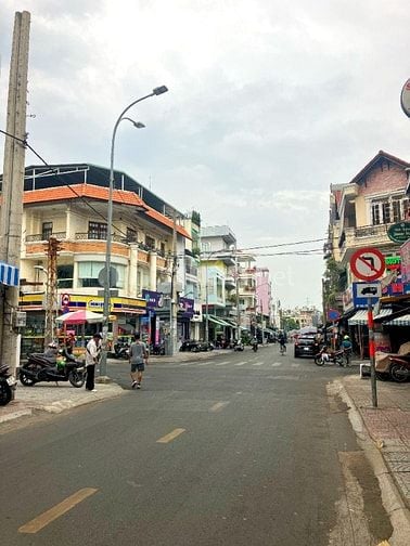 Bán Nhà Mặt Tiền Đường Trần Khắc Chân, P. Tân Định, Q.1 – 4.65 x 12.45m – 29.5 Tỷ