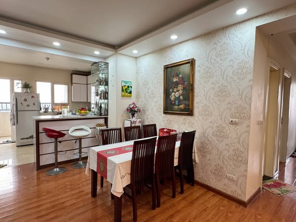 Bán căn hộ vinaconex 7 đường Hồ Tùng Mậu 128m2 full nội thất nhỉnh 6 tỷ