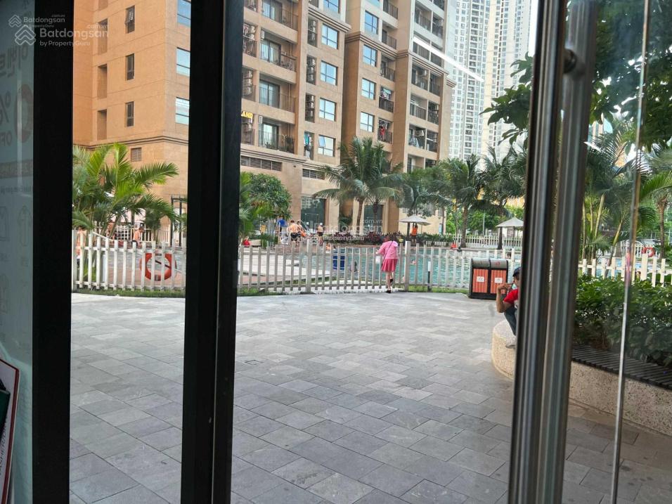 Shophouse khối đế tòa CT8 Emerald Mỹ Đình Sông Đà, cho thuê 80 triệu/tháng.