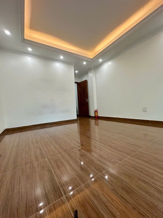 NHÀ ĐẸP RẺ NHẤT KHU VỰC CẦU DIỄN : THANG MÁY – Ô TÔ QUA – NHÀ ĐẸP – NGÕ THÔNG – VĂN TRÌ – BẮC TỪ LIÊM