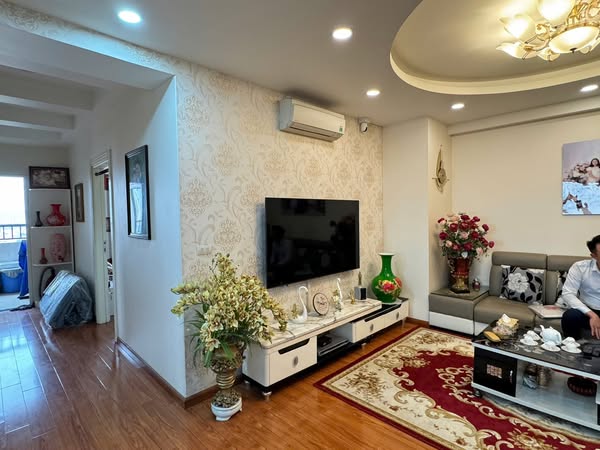 Bán căn hộ vinaconex 7 đường Hồ Tùng Mậu 128m2 full nội thất nhỉnh 6 tỷ