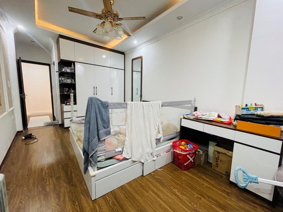 BÁN NHÀ CỰ LỘC, THANH XUÂN, BA GÁC ĐỖ CỬA – GẦN Ô TÔ , SD 35M2, 7.75 TỶ(CTL)