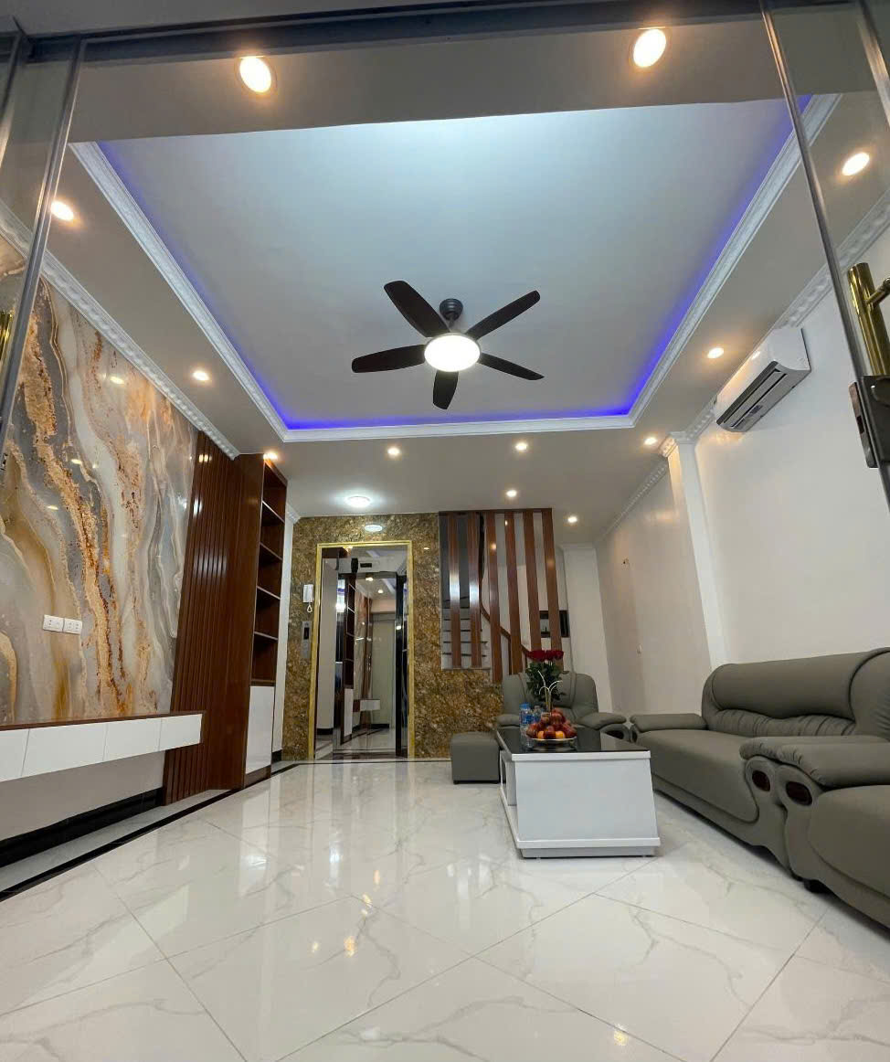 BÁN NHÀ XÂY MỚI PHỐ DOÃN KẾ THIỆN, 6T THANG MÁY, 02 THOÁNG – 41M2, 9.345 TỶ