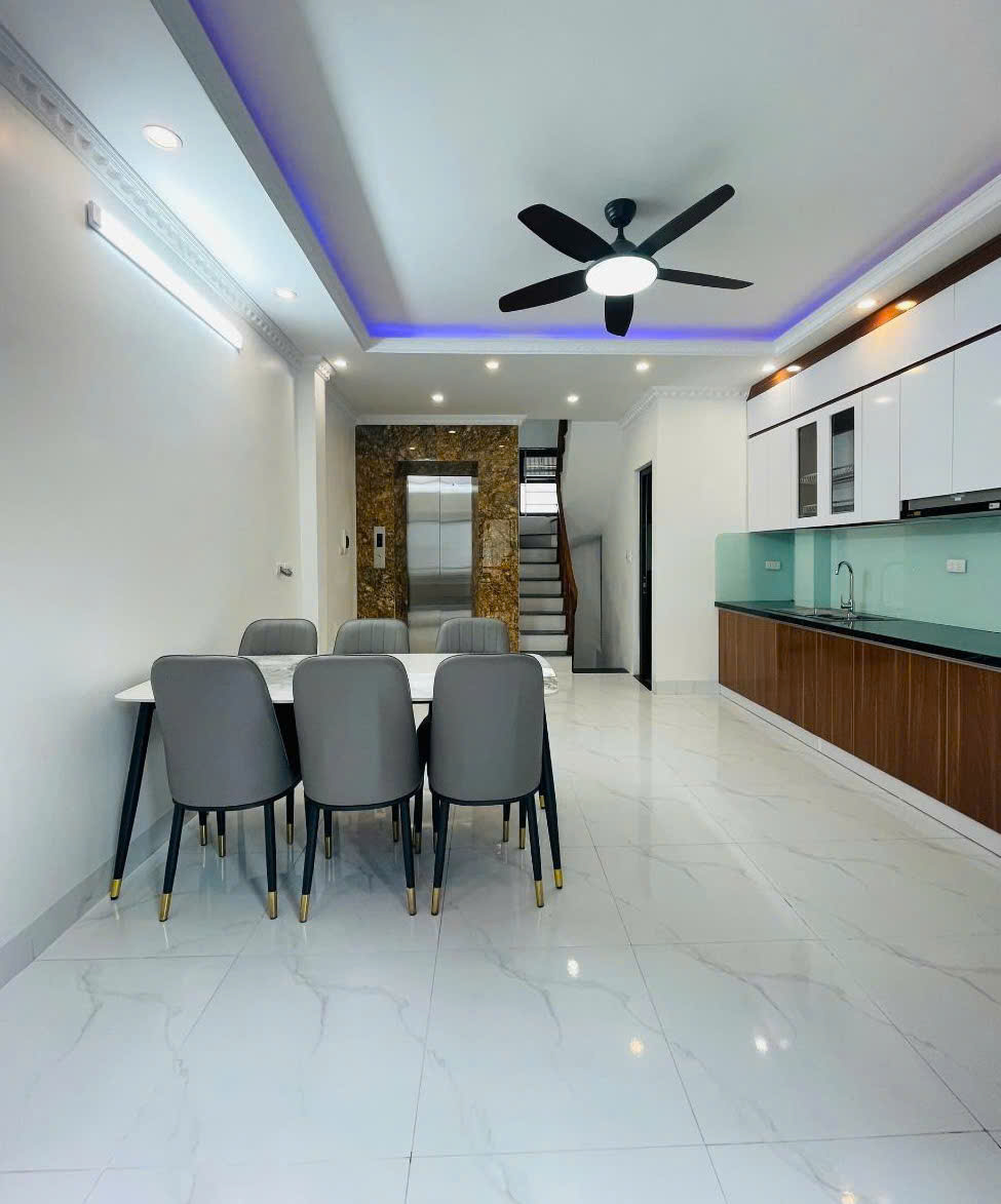 BÁN NHÀ XÂY MỚI PHỐ DOÃN KẾ THIỆN, 6T THANG MÁY, 02 THOÁNG – 41M2, 9.345 TỶ