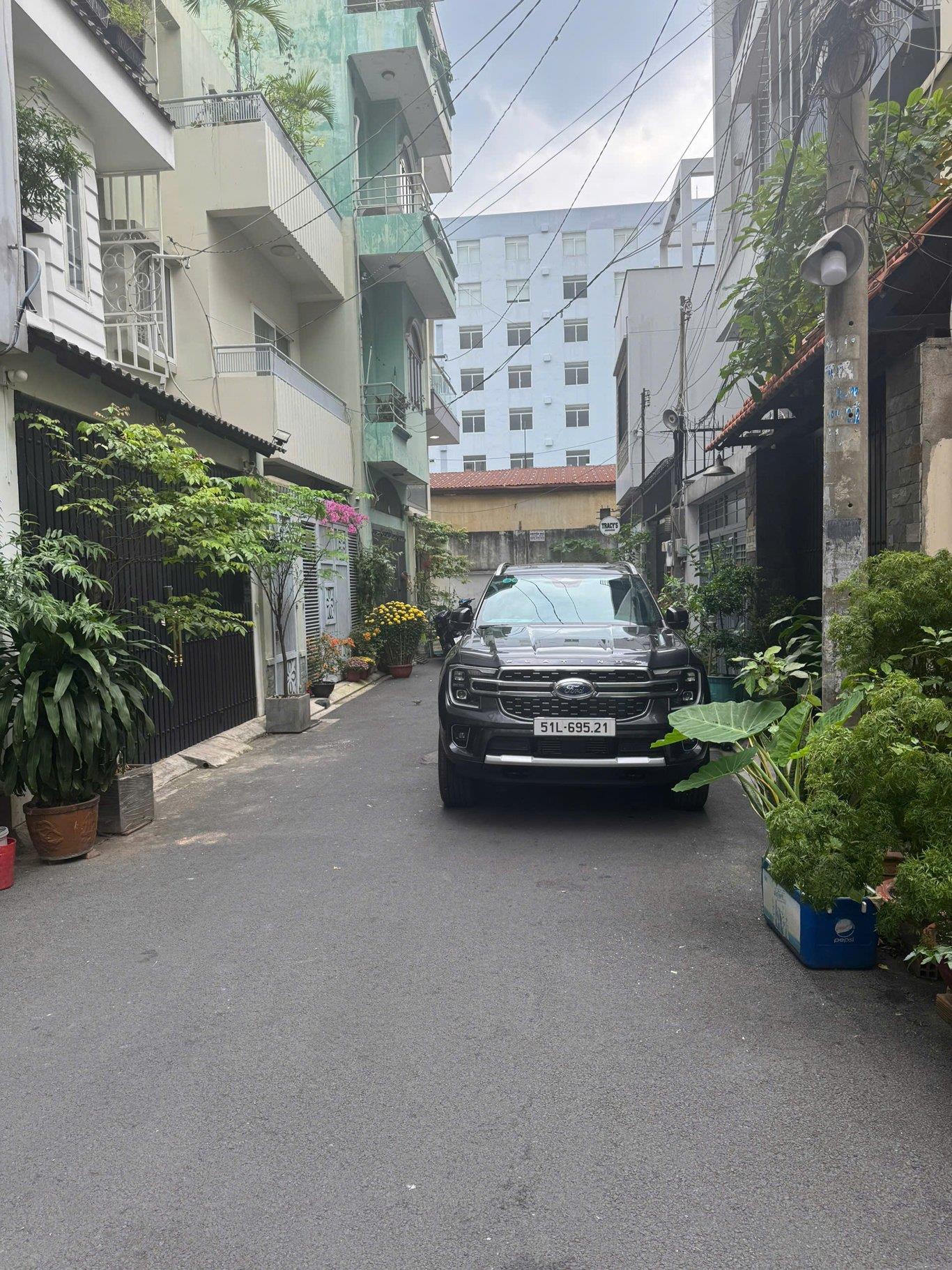 **Bán nhà HXH phường 14 khu Bàu Cát** quận Tân Bình; 4×17 – 9,9 tỷ