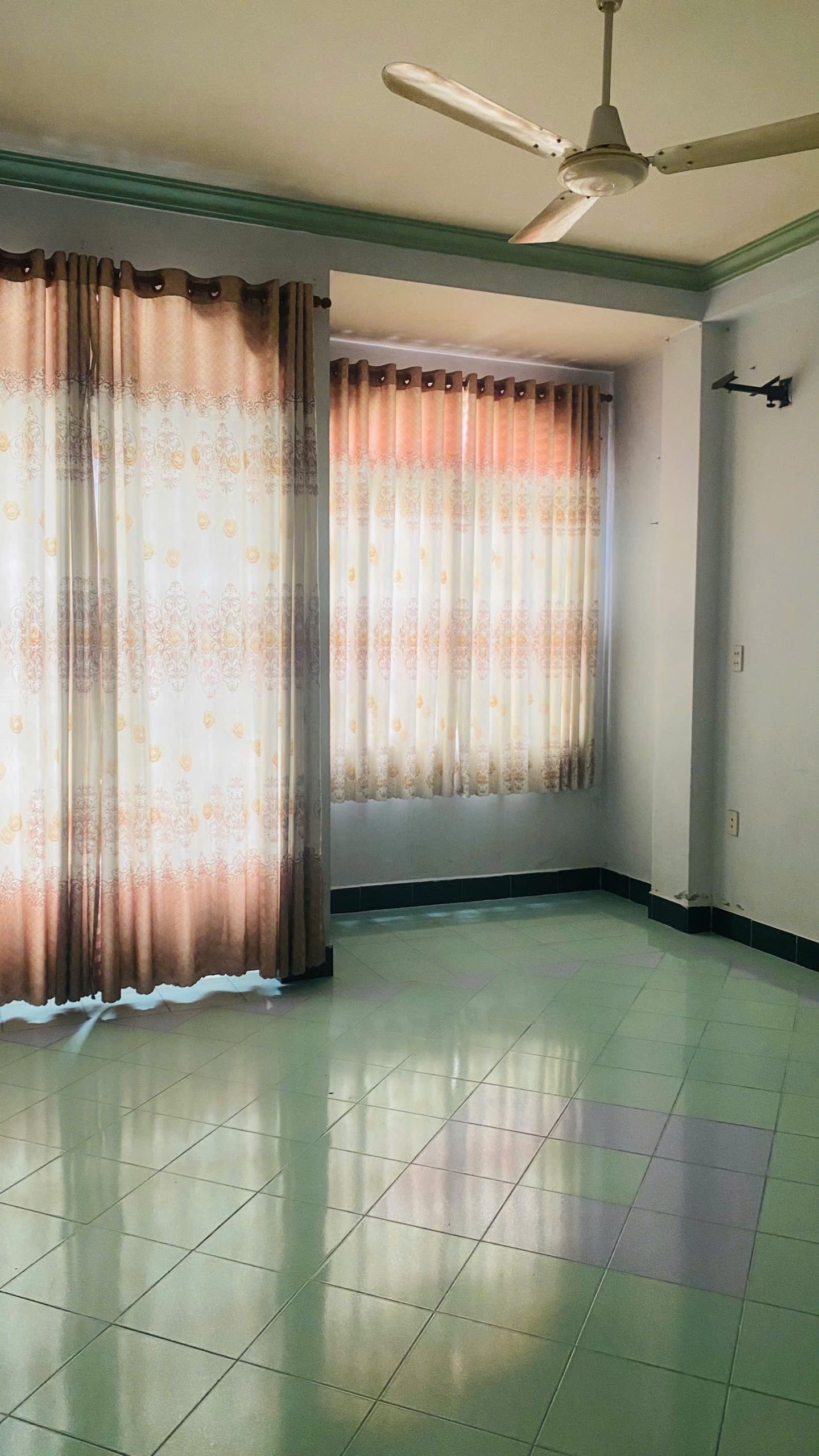 Chính Chủ Cho Thuê Mặt Bằng Kinh Doanh Vị Trí Đắc Địa Tại Đường Nguyễn Thái Bình, Tân Bình