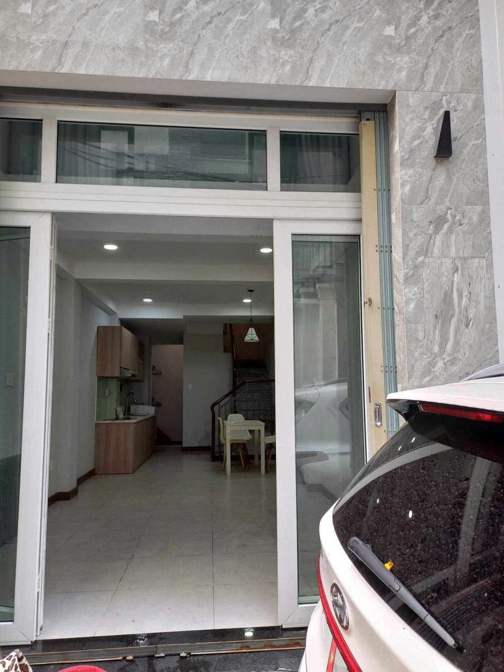 Chính chủ bán nhà hẻm xe hơi 6m, khu VIP Nguyễn Trãi, Quận 1 – Gần Phòng Công Chứng. Vị trí đỉnh – trung tâm, an ninh, dân trí cao.