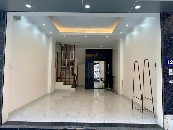 NHÀ ĐẸP RẺ NHẤT KHU VỰC CẦU DIỄN : THANG MÁY – Ô TÔ QUA – NHÀ ĐẸP – NGÕ THÔNG – VĂN TRÌ – BẮC TỪ LIÊM