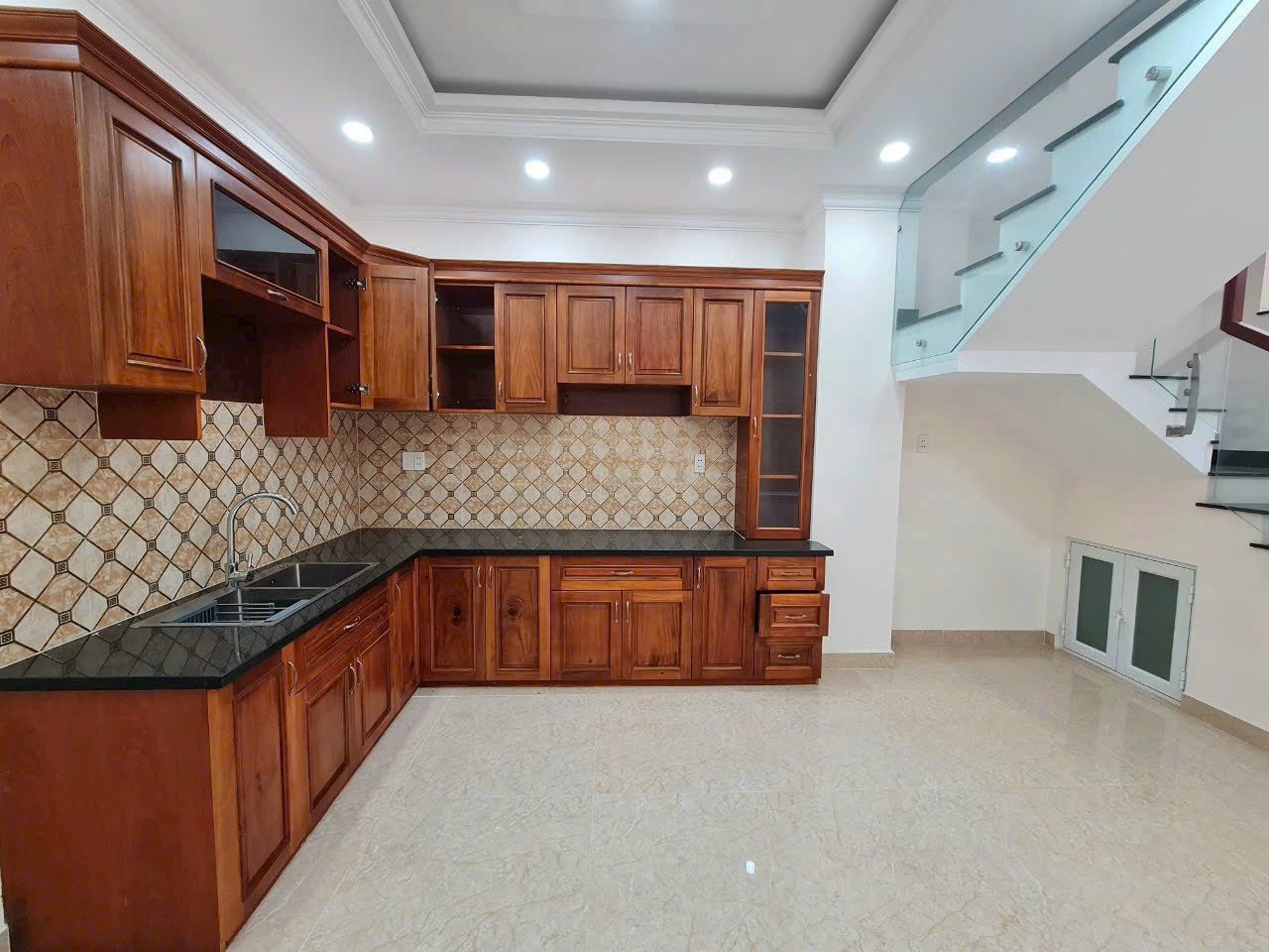 Bán 22 căn Nhà Liền Kề 4 Lầu Mới Xây Hẻm 188 Quốc Lộ 13 – Hiệp Bình Chánh – Thành Phố Thủ Đức