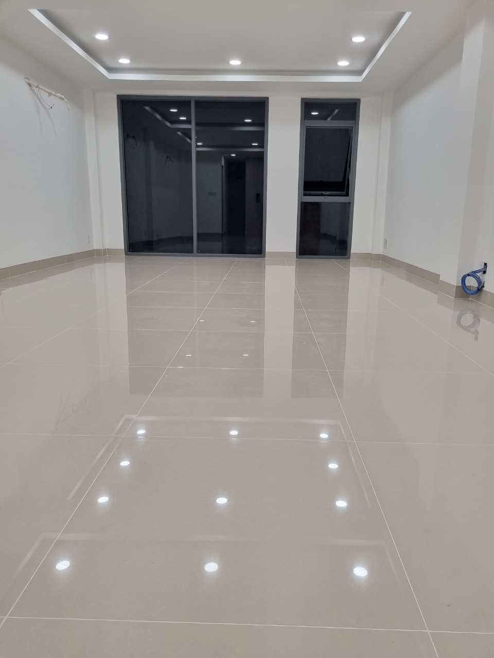 Bán Nhà Có Thang Máy – Gần đường Lương Định Của, Quận 2 – Giá Tốt 18,5 Tỷ