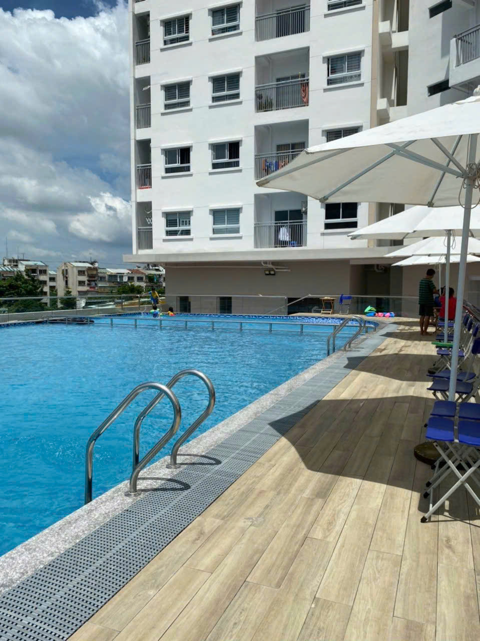 Bán C/c Blue Sky Tower, ( HQC Bình Trưng Đông) Quận 2 giá 2,05 tỷ, 60m2, 2PN, 2WC, nội thất cơ bản