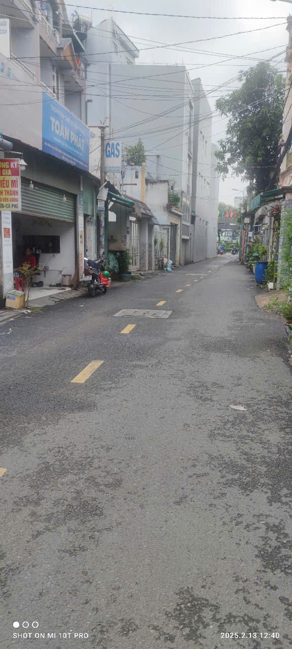 Bán Nhà (10.5 x 28) giá 15 tỷ mặt tiền đường Đông Hưng Thuận 05