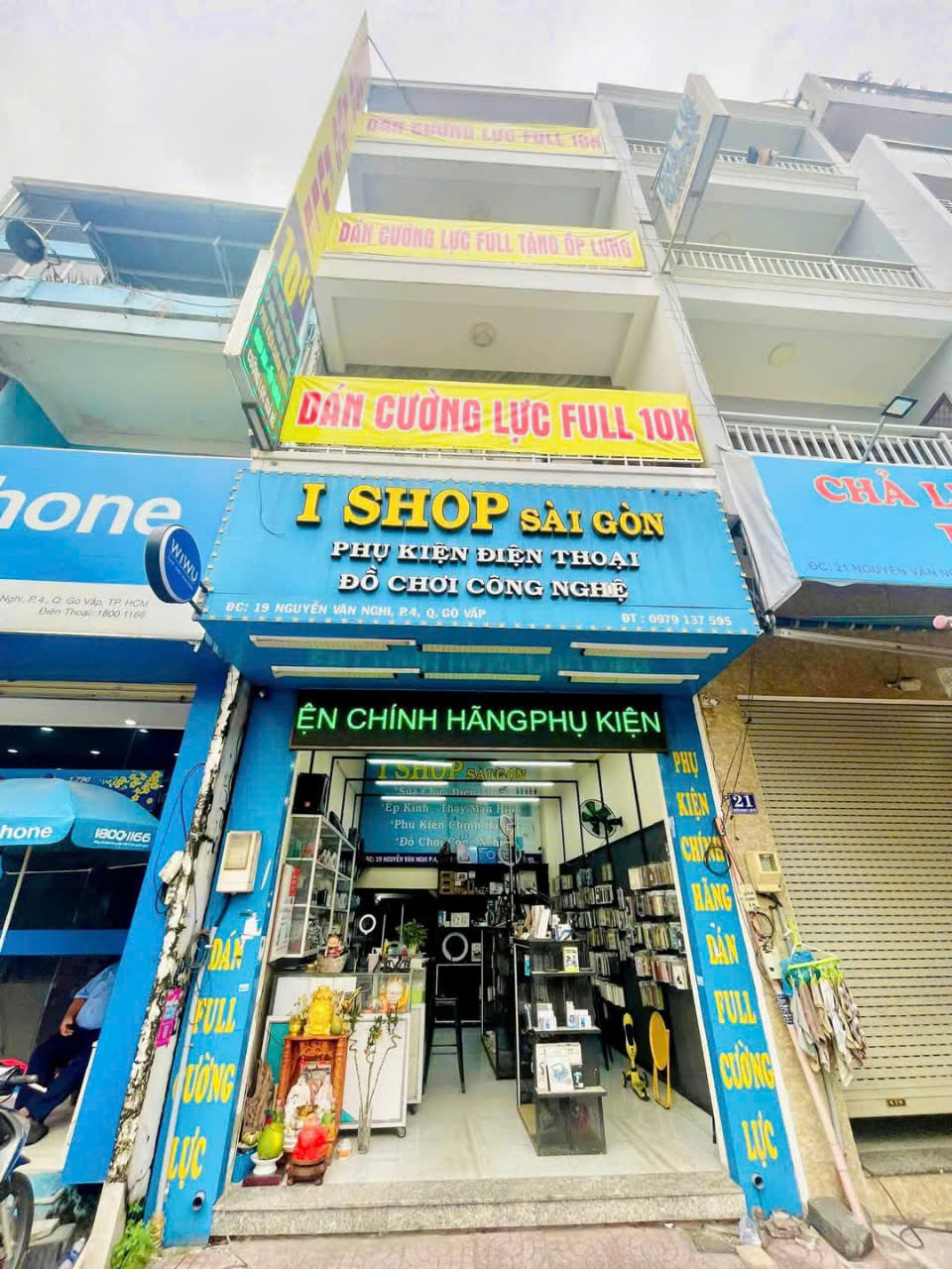EM CẦN SANG NHƯỢNG MẶT BẰNG VÀ CỬA HÀNG PHỤ KIỆN ĐIỆN THOẠI