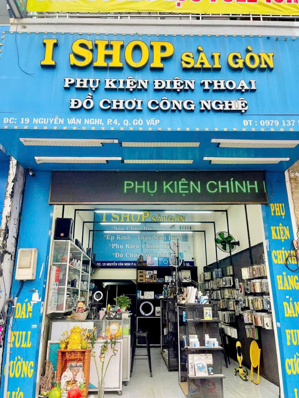 EM CẦN SANG NHƯỢNG MẶT BẰNG VÀ CỬA HÀNG PHỤ KIỆN ĐIỆN THOẠI