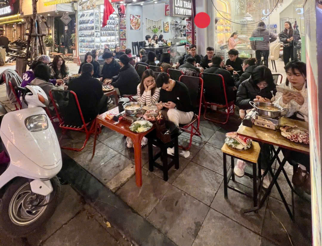 CHÍNH CHỦ SANG NHƯỢNG CỬA HÀNG ĂN UỐNG TẠI NGUYỄN HỮU HUÂN, HOÀN KIẾM, HÀ NỘI