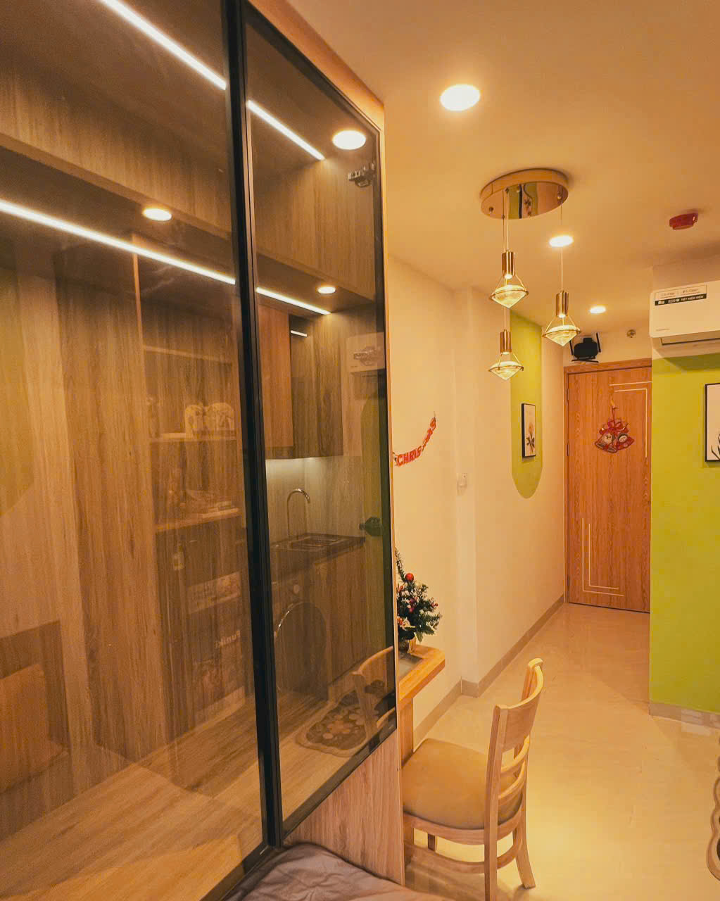 BÁN TÒA CĂN HỘ DỊCH VỤ CAO CẤP MẶT PHỐ CỰ LỘC – OTO TRÁNH – ĐỐI DIỆN ROYAL CITY – 18 PHÒNG KHÉP KÍN – DÒNG TIỀN 100TR/THÁNG – XÂY DỰNG 7 TẦNG