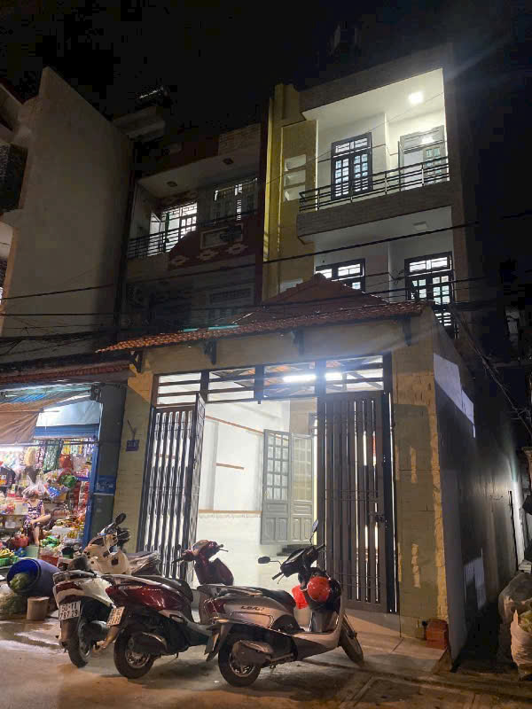 Nhà 3 Tầng (5×22) MT Nhánh Tân Chánh Hiệp 18, Q12 – Là trục chính vào khu dân cư K82