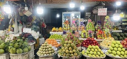 Cho thuê mặt bằng kinh doanh trong chợ Hoàng Hoa Thám có chỗ ở lại.
