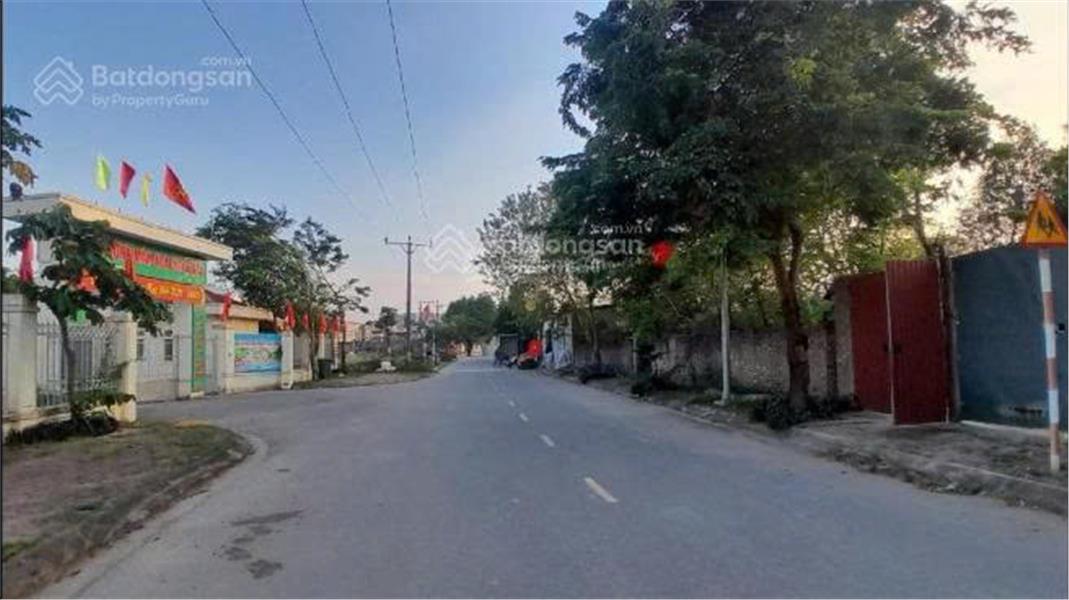 CẦN BÁN Khu đất nằm trên trục chính Võng La, xã Võng La,Huyện Đông Anh, Hà Nội