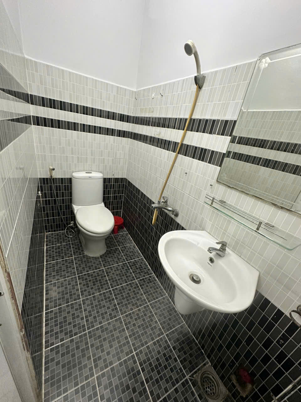 cho thuê phòng 876/18 Cách Mạng Tháng 8 P.5 Q. Tân Bình