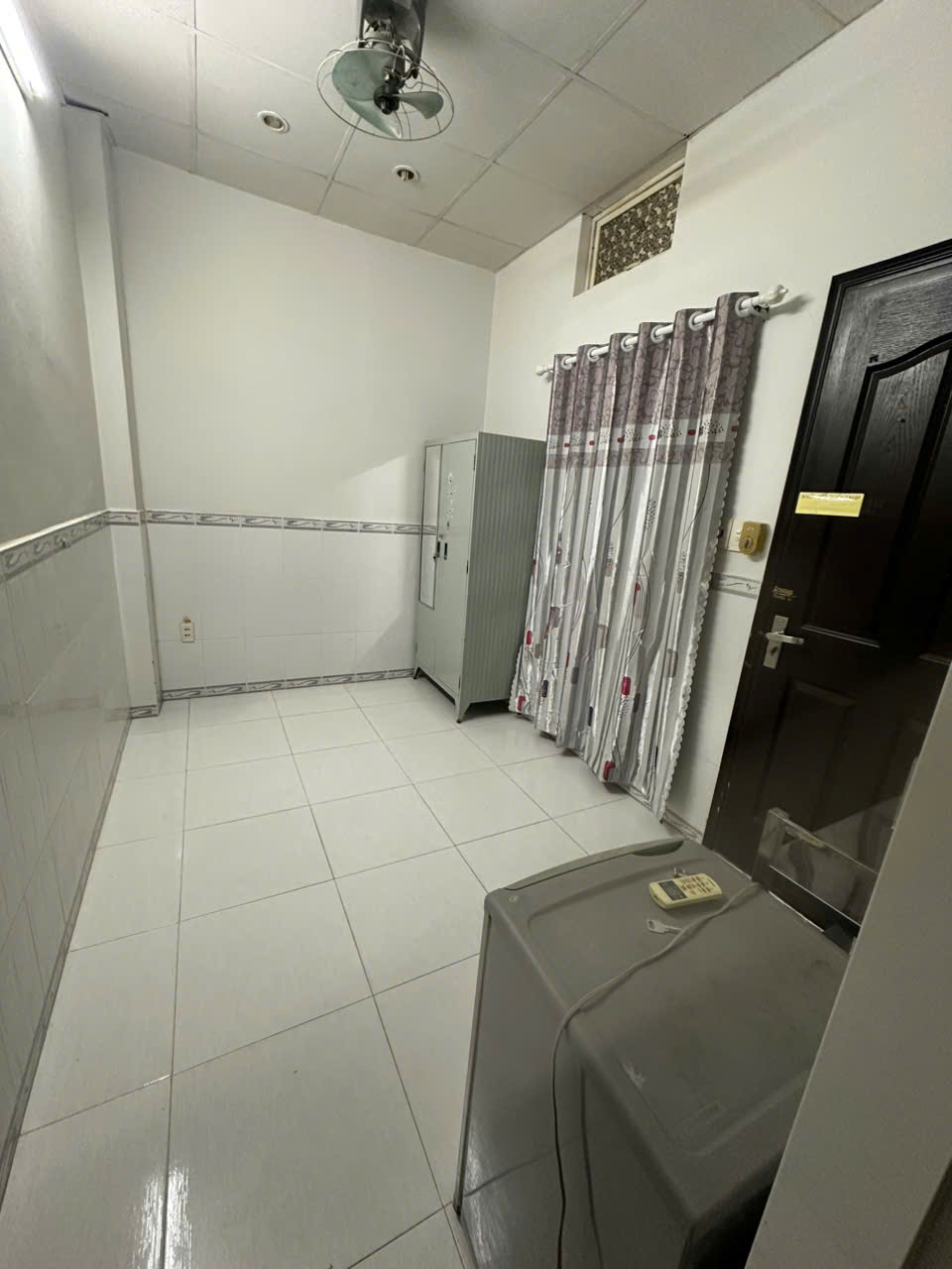 cho thuê phòng 876/18 Cách Mạng Tháng 8 P.5 Q. Tân Bình