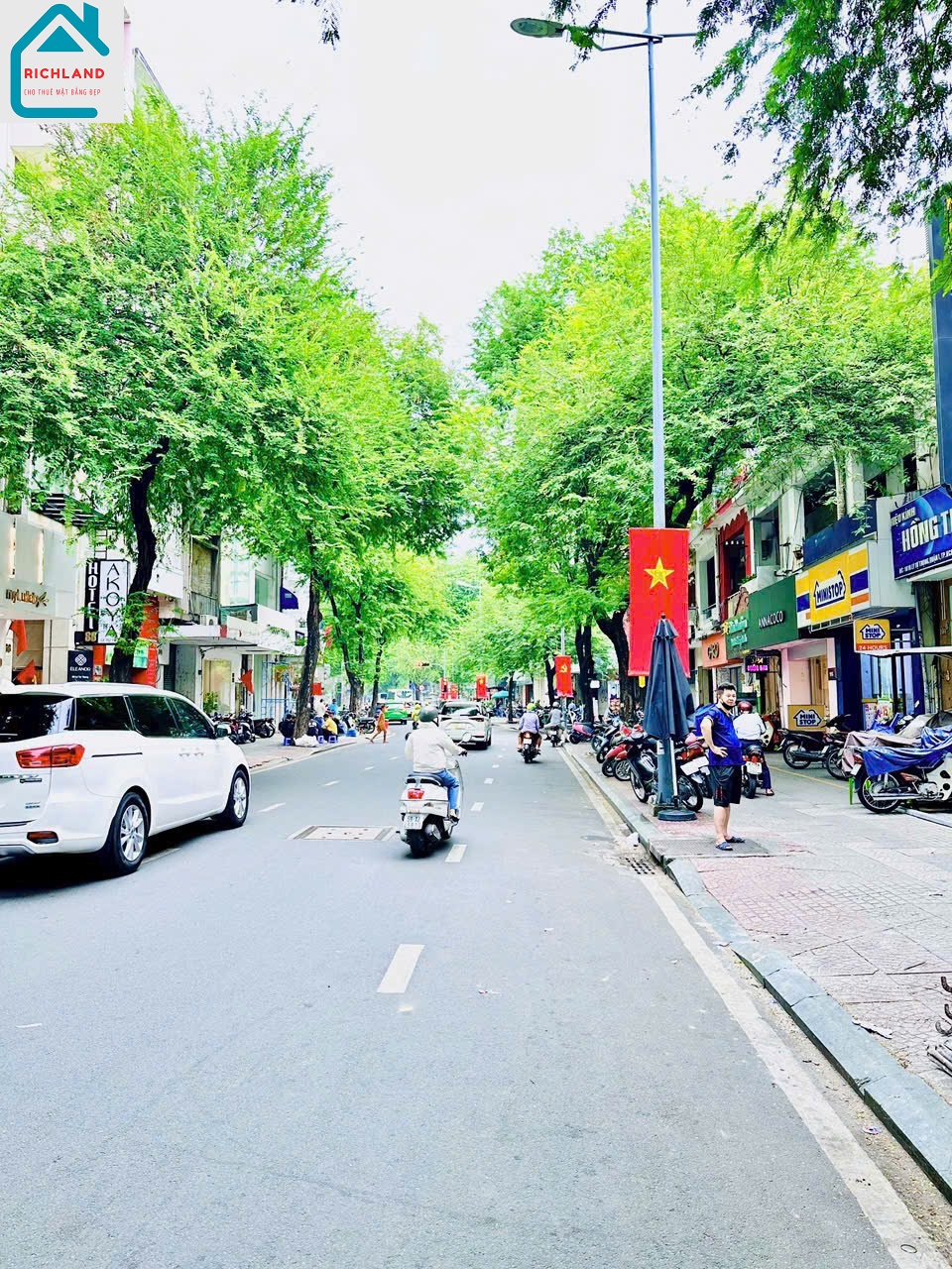 Cho Thuê Nhà: 113-115 Lý Tự Trọng, Phường Bến Thành, Quận 1, TPHCM. Giá 8.000$