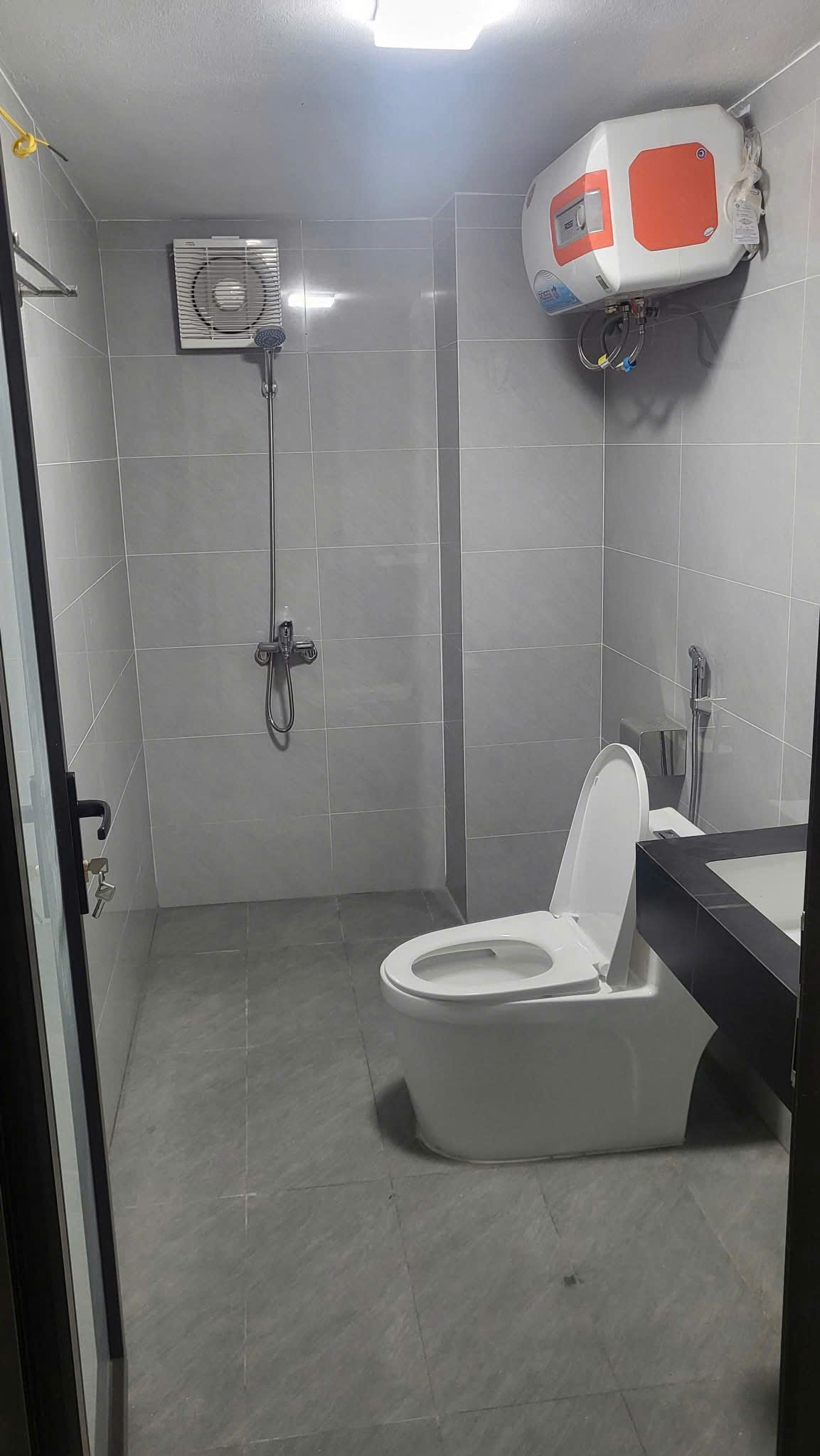 CHO THUÊ NHÀ 3 TẦNG MẶT ĐƯỜNG LỚN – TRUNG TÂM TRẠNG, SÓC SƠN