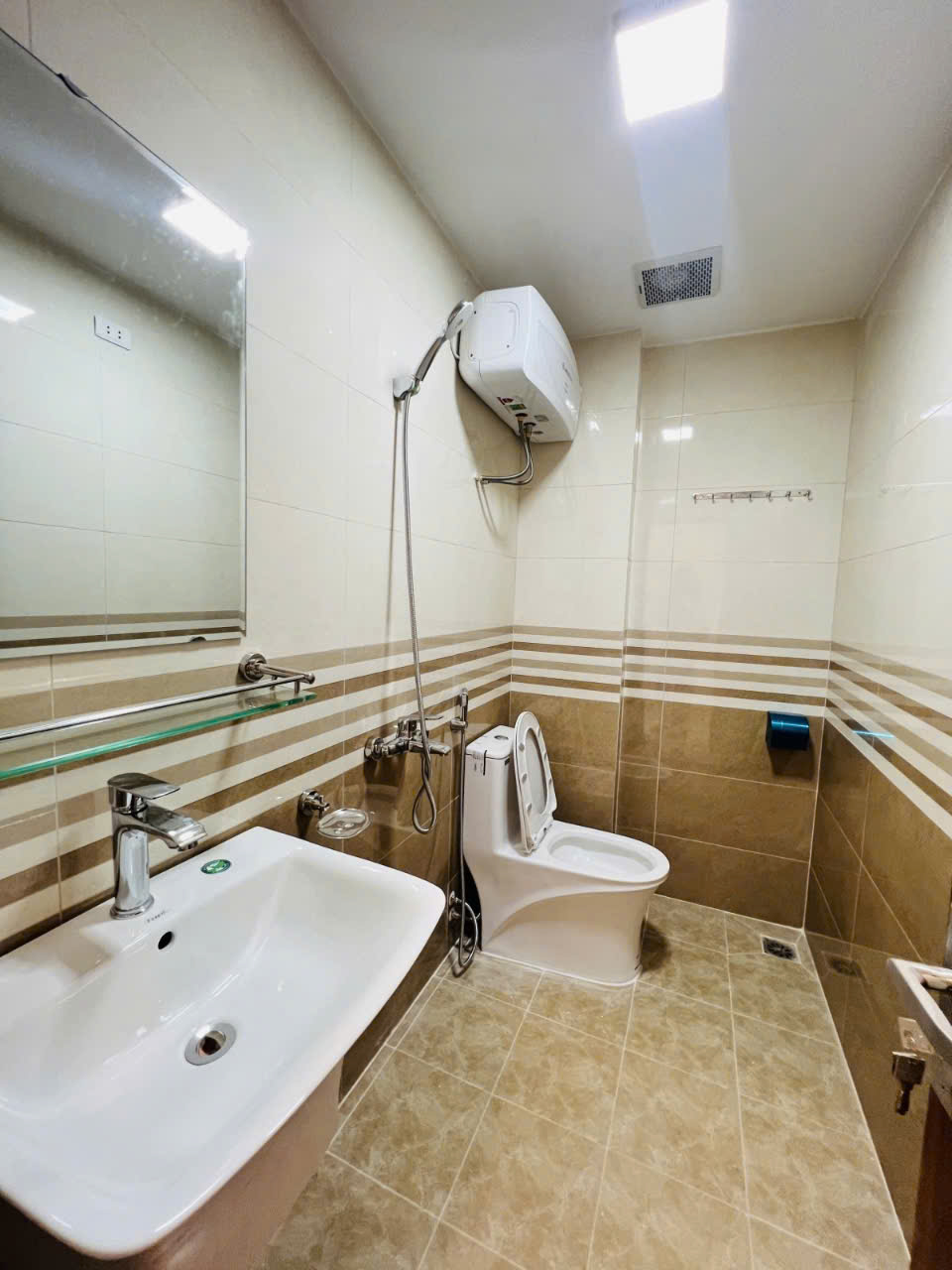 BÁN NGUYỄN CẢNH DỊ – HOÀNG MAI, 47 M2, 6 TẦNG, MẶT TIỀN 4 M, GIÁ 13,7 TỶ.