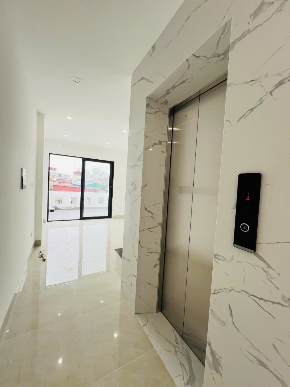 BÁN NGUYỄN CẢNH DỊ – HOÀNG MAI, 47 M2, 6 TẦNG, MẶT TIỀN 4 M, GIÁ 13,7 TỶ.