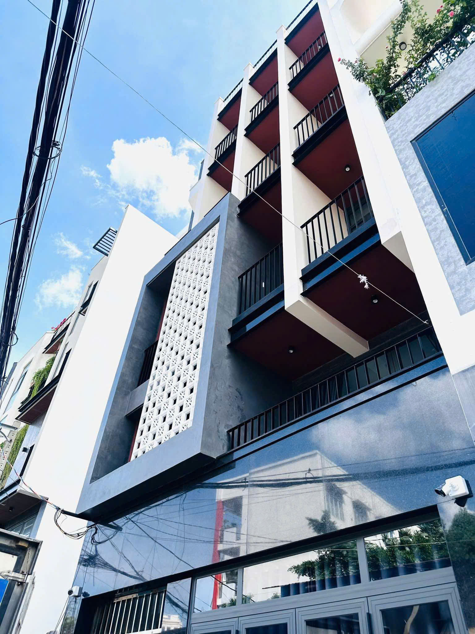 Bán tòa nhà 7 Tầng – 27 CHDV- đường Trần Tấn – ngay Âu Cơ, 6/14x27m, 30.9 tỷ. khoán 120tr