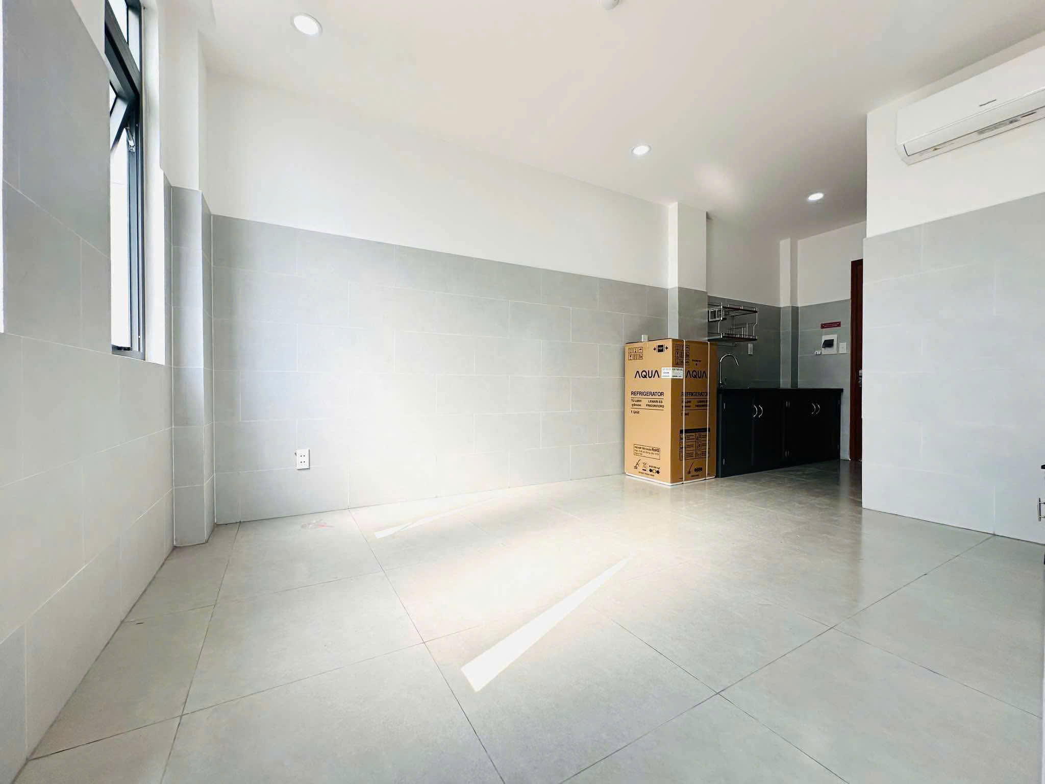 Bán tòa nhà 7 Tầng – 27 CHDV- đường Trần Tấn – ngay Âu Cơ, 6/14x27m, 30.9 tỷ. khoán 120tr