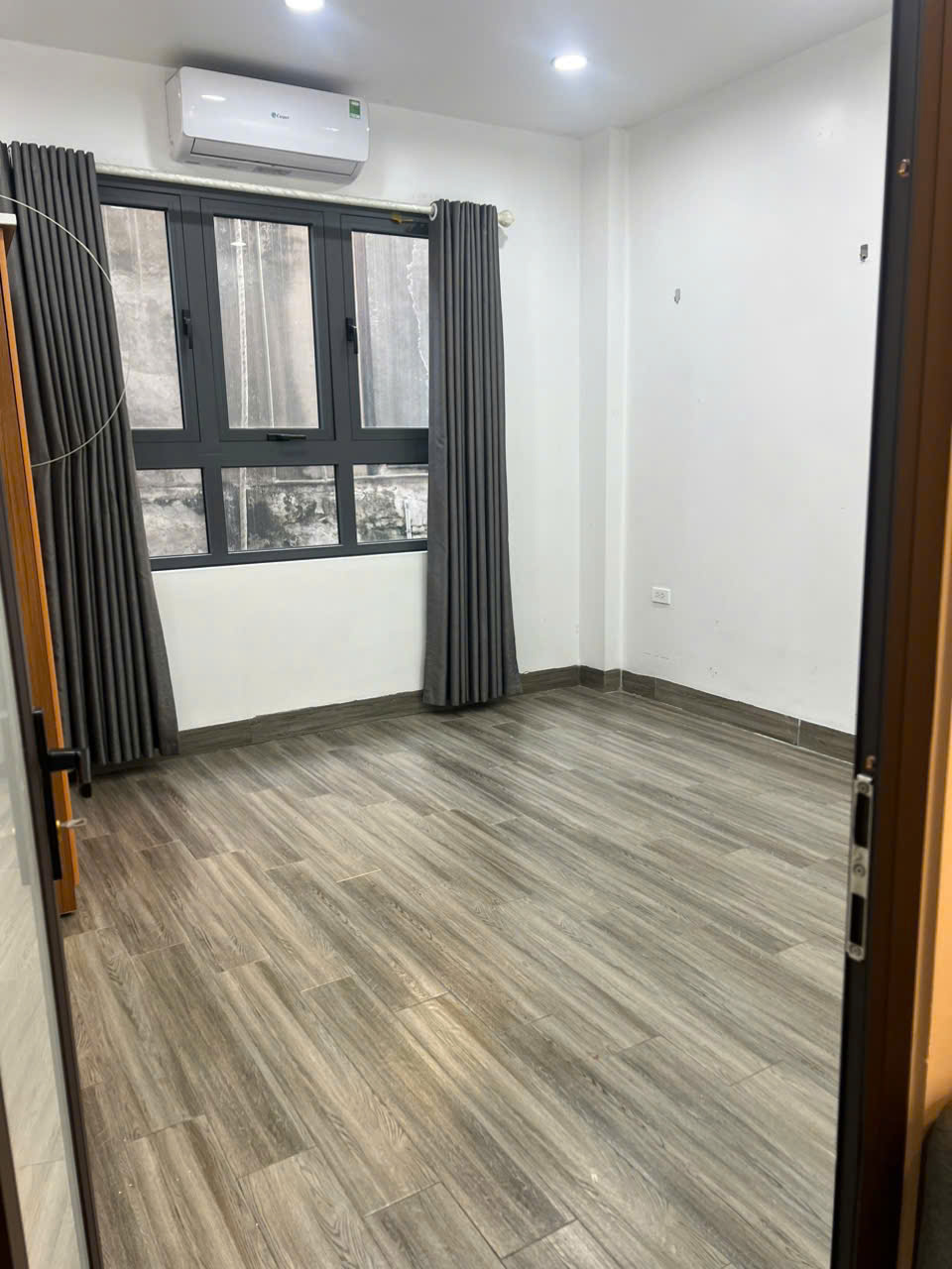 CHO THUÊ CHUNG CƯ MINI 2 PHÒNG NGỦ – NGUYỄN VĂN CỪ, LONG BIÊN